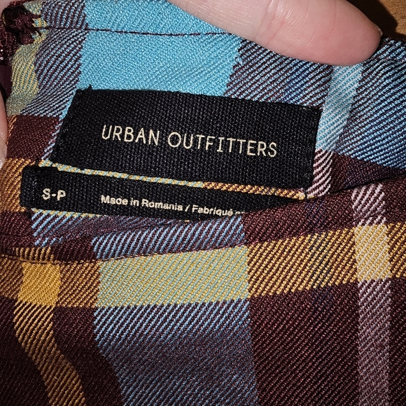 Urban Outfitters small plaid skirt❤️ - Picture 3 of 5